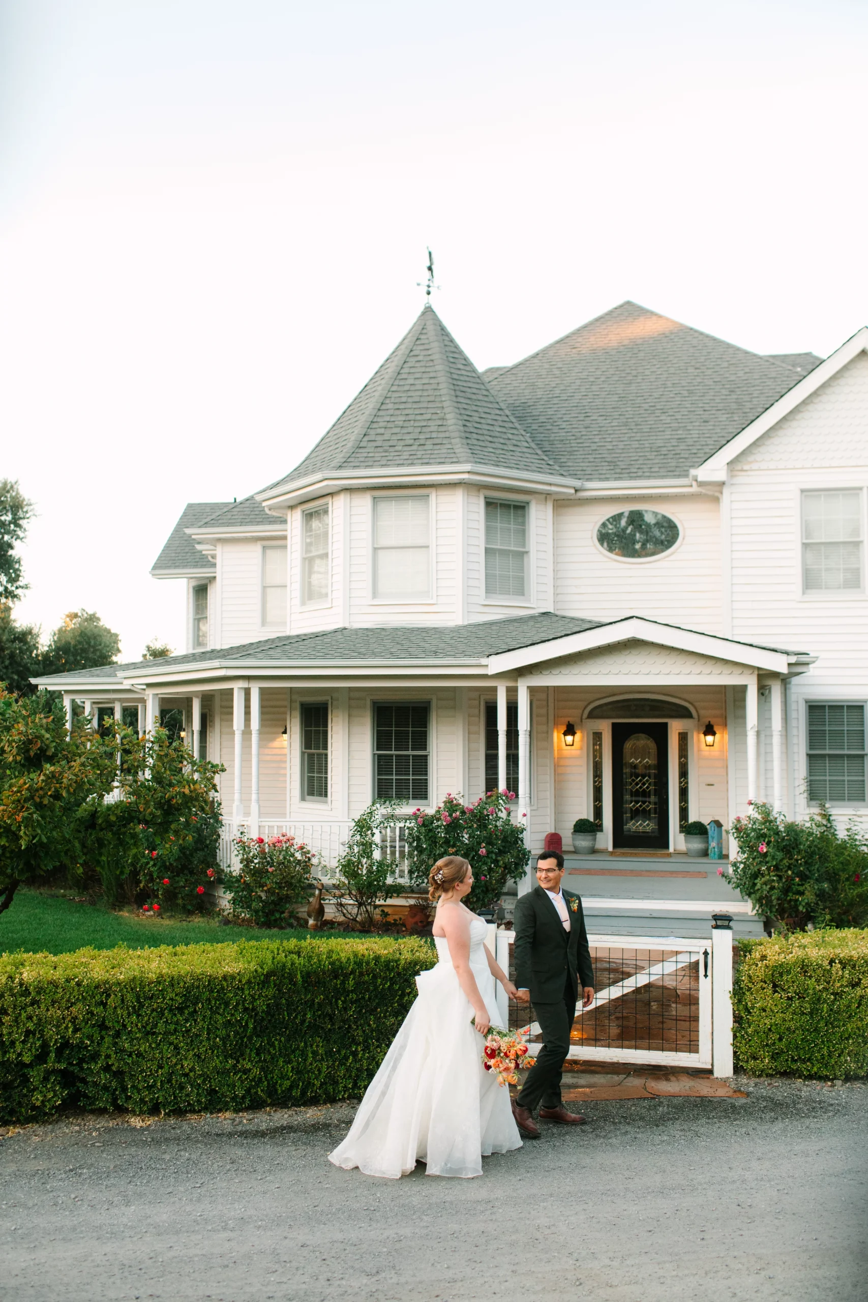 Wedding couple at the Estate