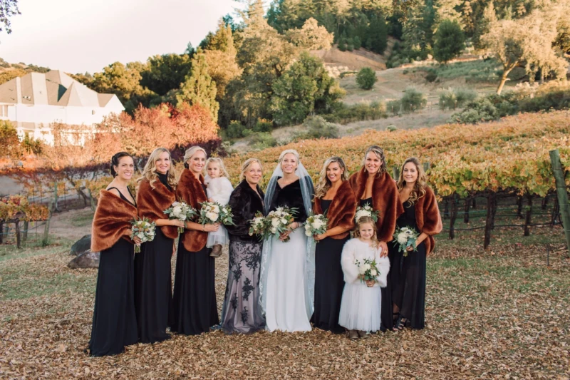 Group Photo of Bride and Her Bridesmaids